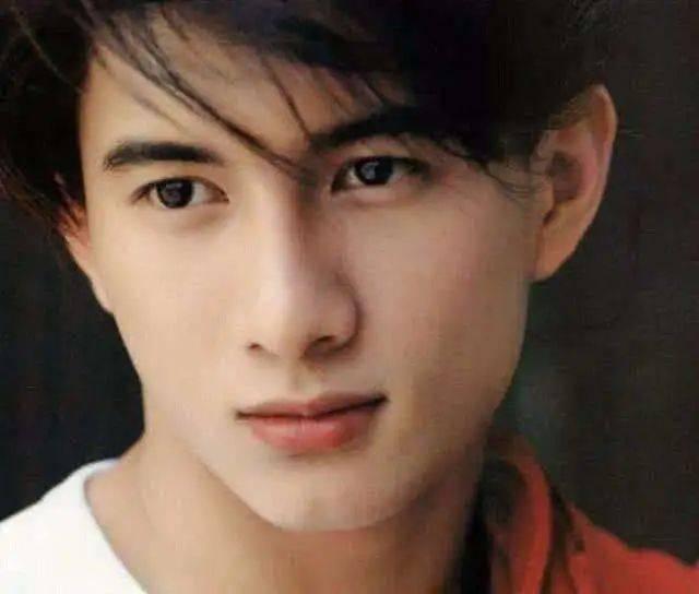 吴奇隆出道前爆料视频  第2张